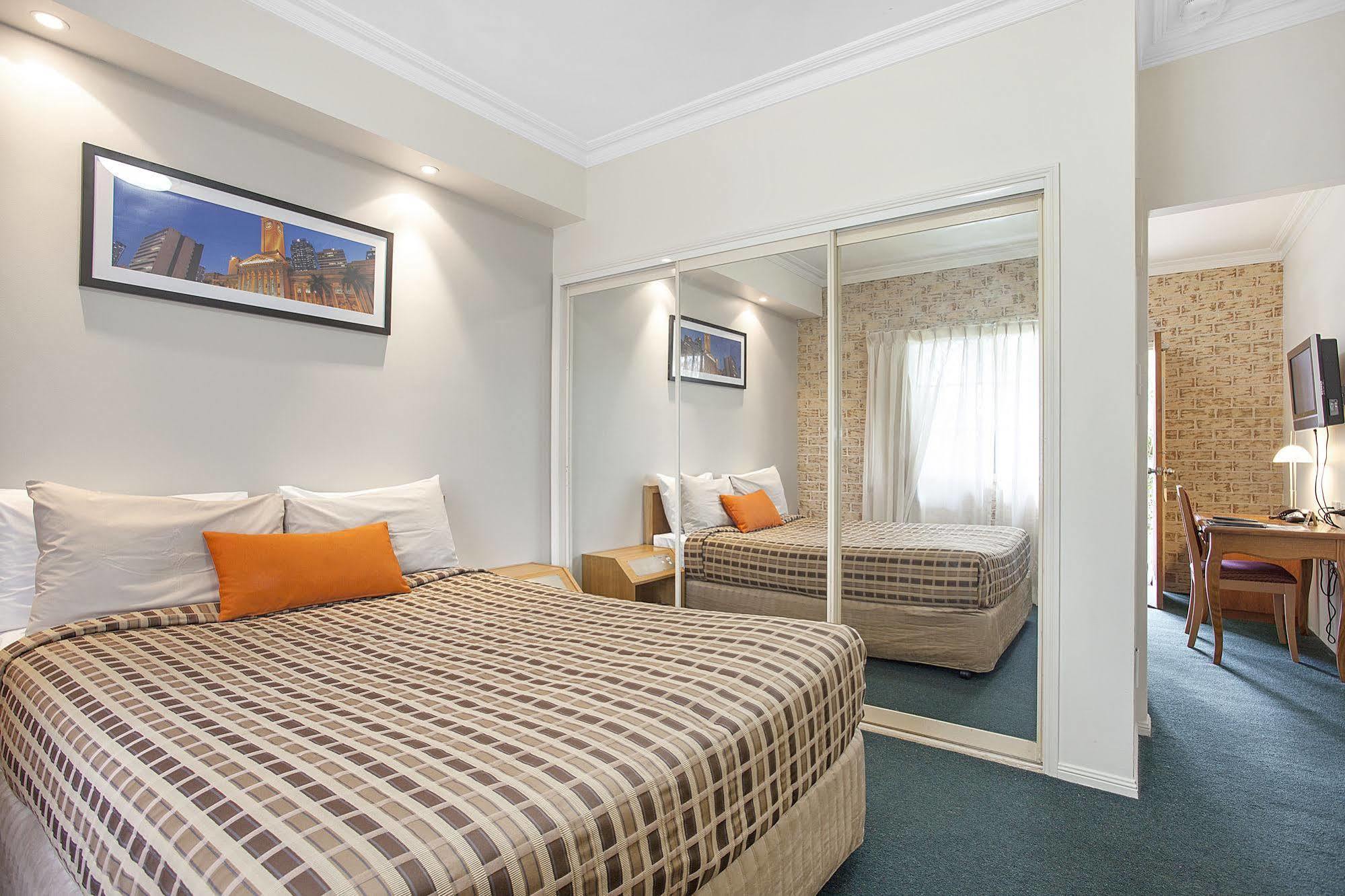 Coopers Colonial Motel Brisbane Exterior photo